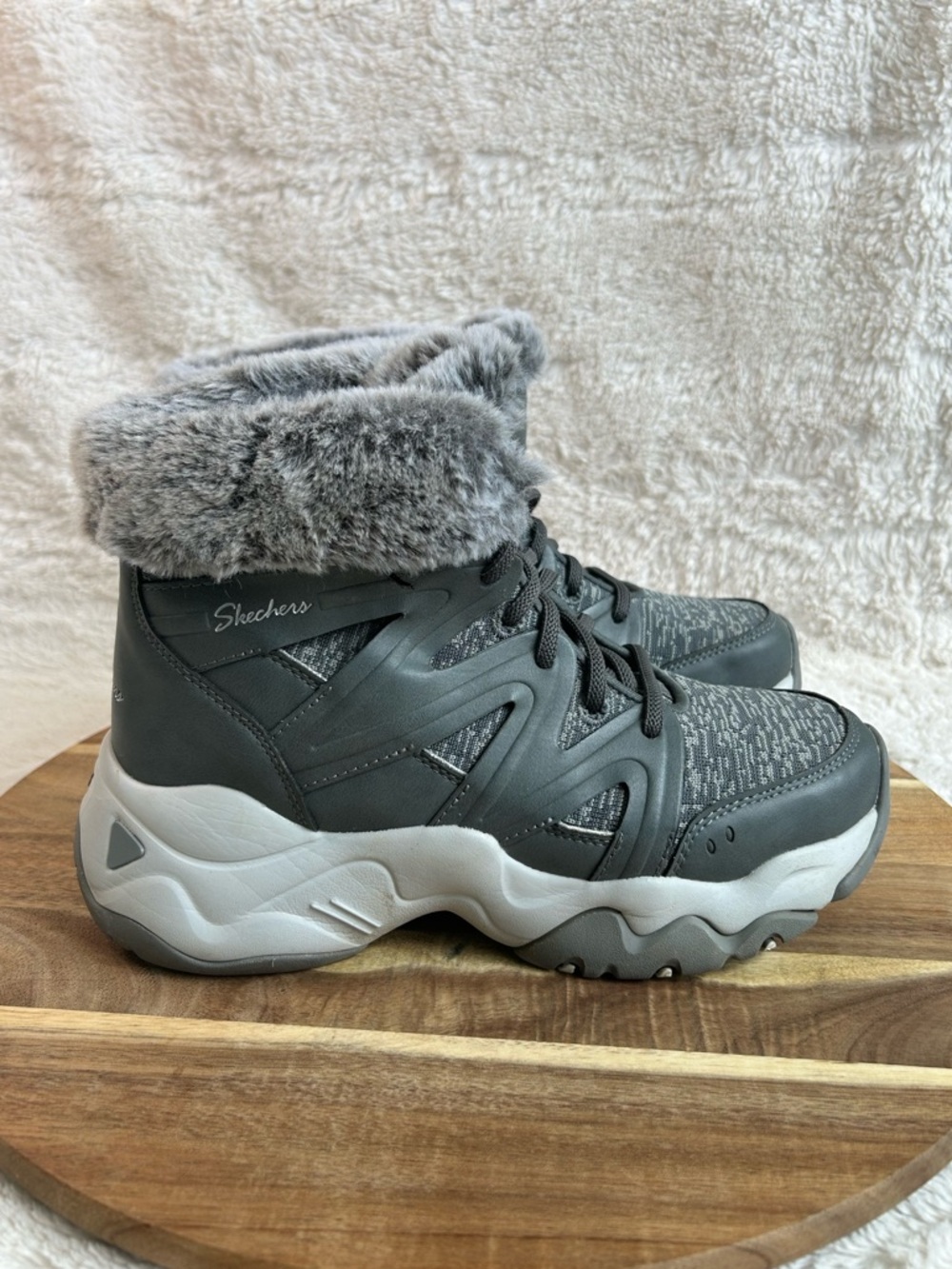 Skechers D'Lites 3 Space Day Womens Size 8 Gray Comfort Boots SN 44959